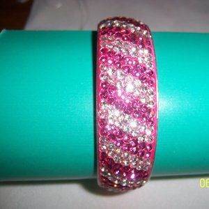 NUR PINK & CLEAR WHITE STRIPED CRYSTAL BANGLE